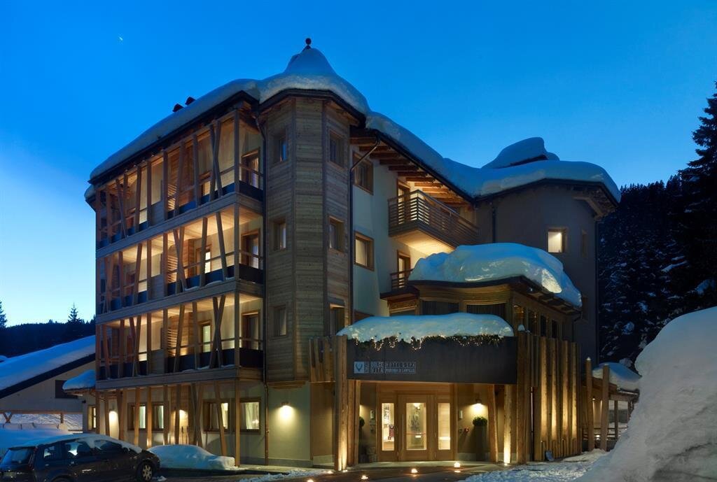 D.V. CHALET HOTEL & SPA MADONNA DI CAMPIGLIO