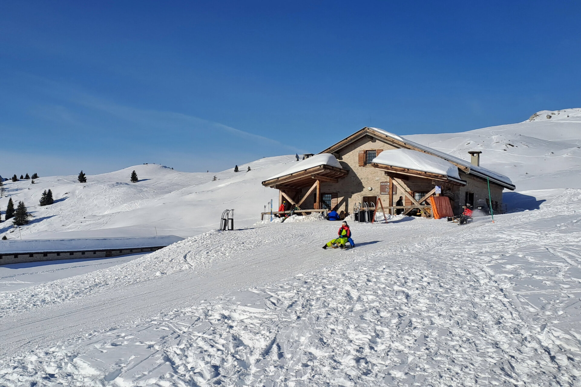 Snack point Malga Fevri | © SkiArea Campiglio