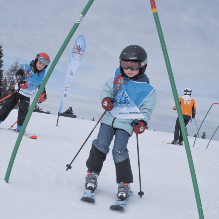 Kids On Ski Gallery 3